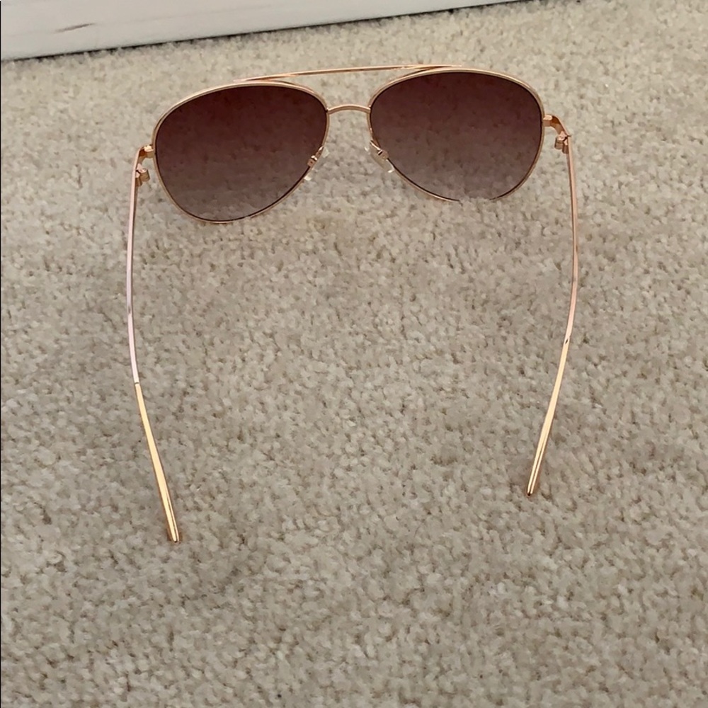 Gold Aviators - Picture 3 of 4